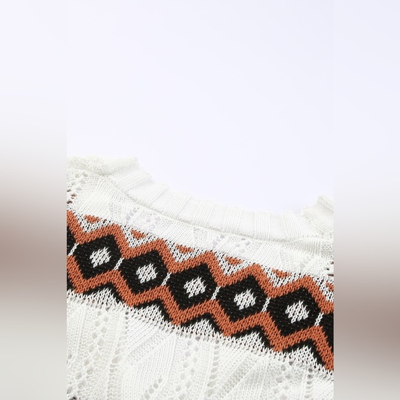 Geometric V-Neck Button Down Cardigan - Picture 5 of 7